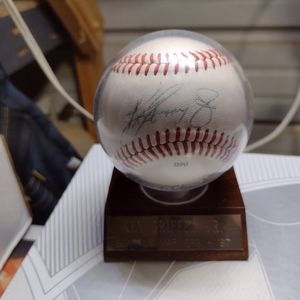Ken Griffey Jr autographed baseball
